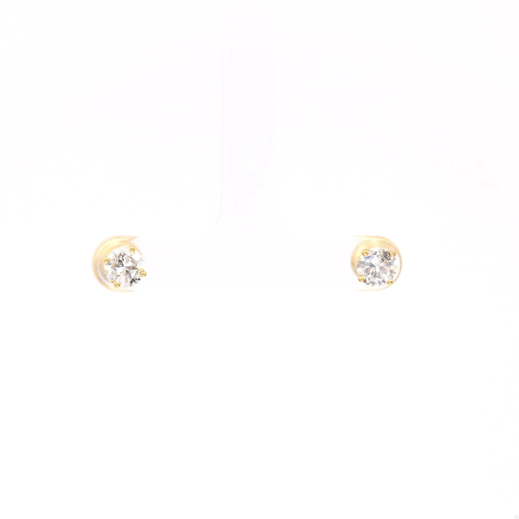 1.32 Carat Total Weight Diamond 18k Yellow Gold Stud Earrings