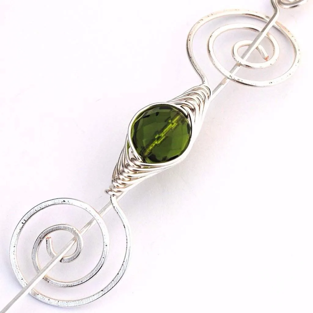 August Peridot Shawl Pin - Noteworthy Birthstone Silver