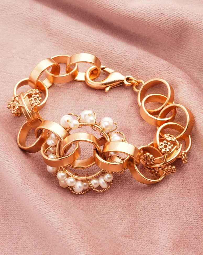 Neutron Loop Pearl Link Gold Bracelet Cuff