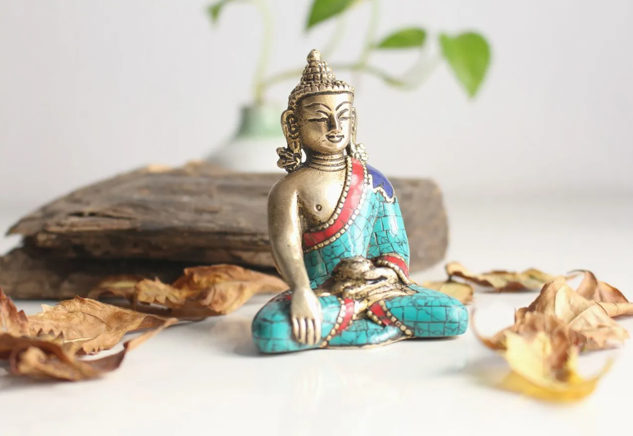 Shakyamuni Buddha Statue Adorning A Majestic Robe 3"