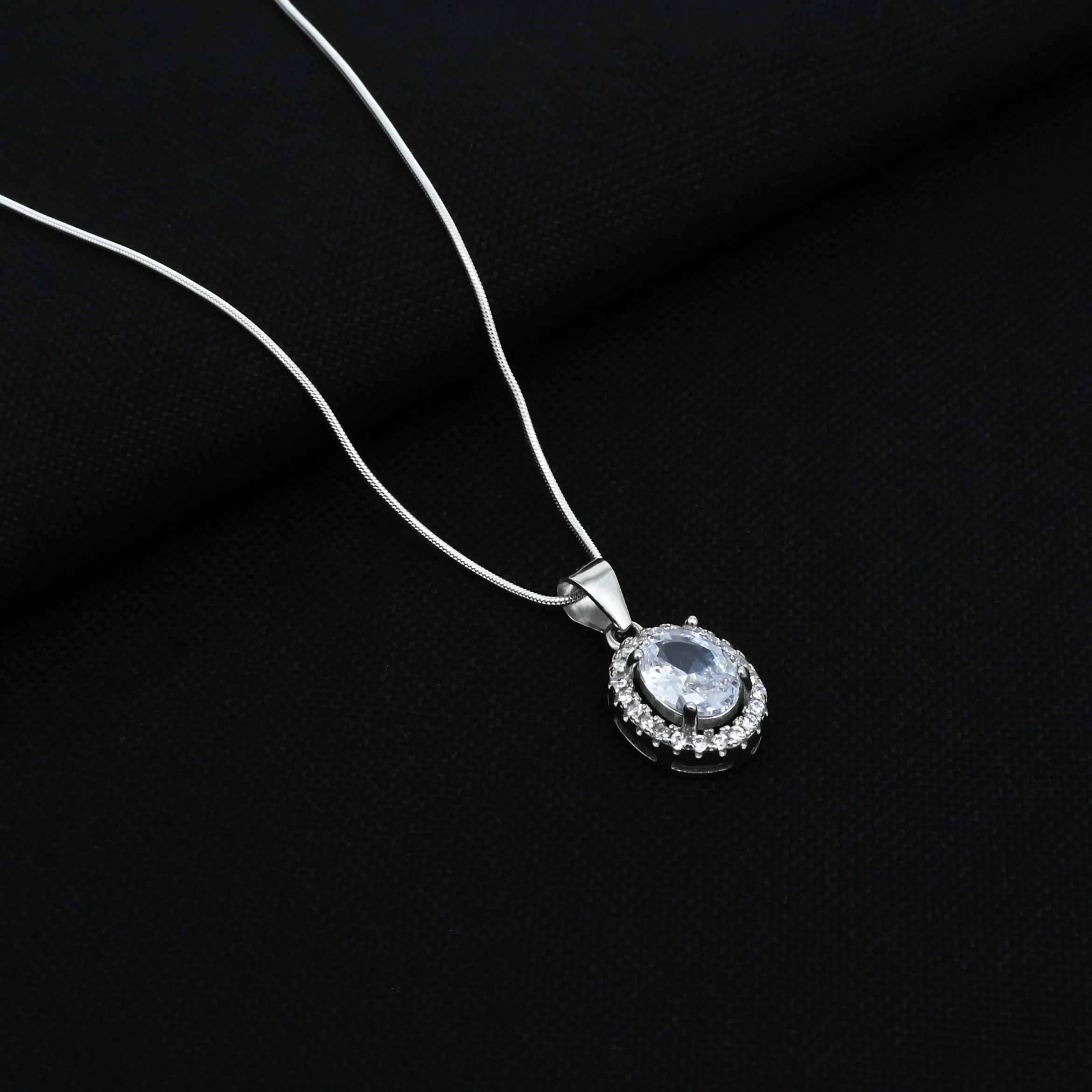 Silver Center CZ Oval Design Gem Stone Chain Pendant for Girls