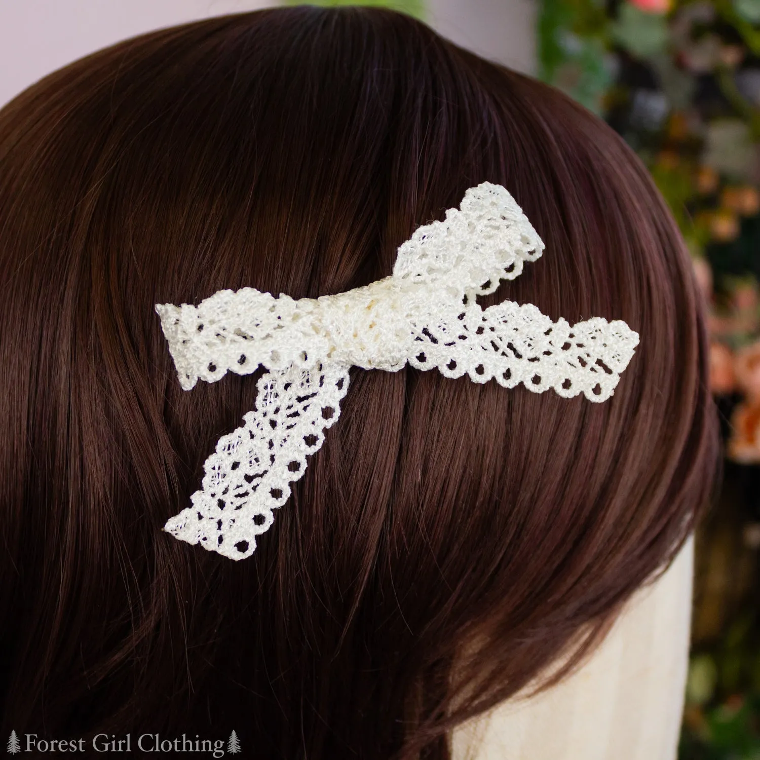 Small Lace Hair Bows