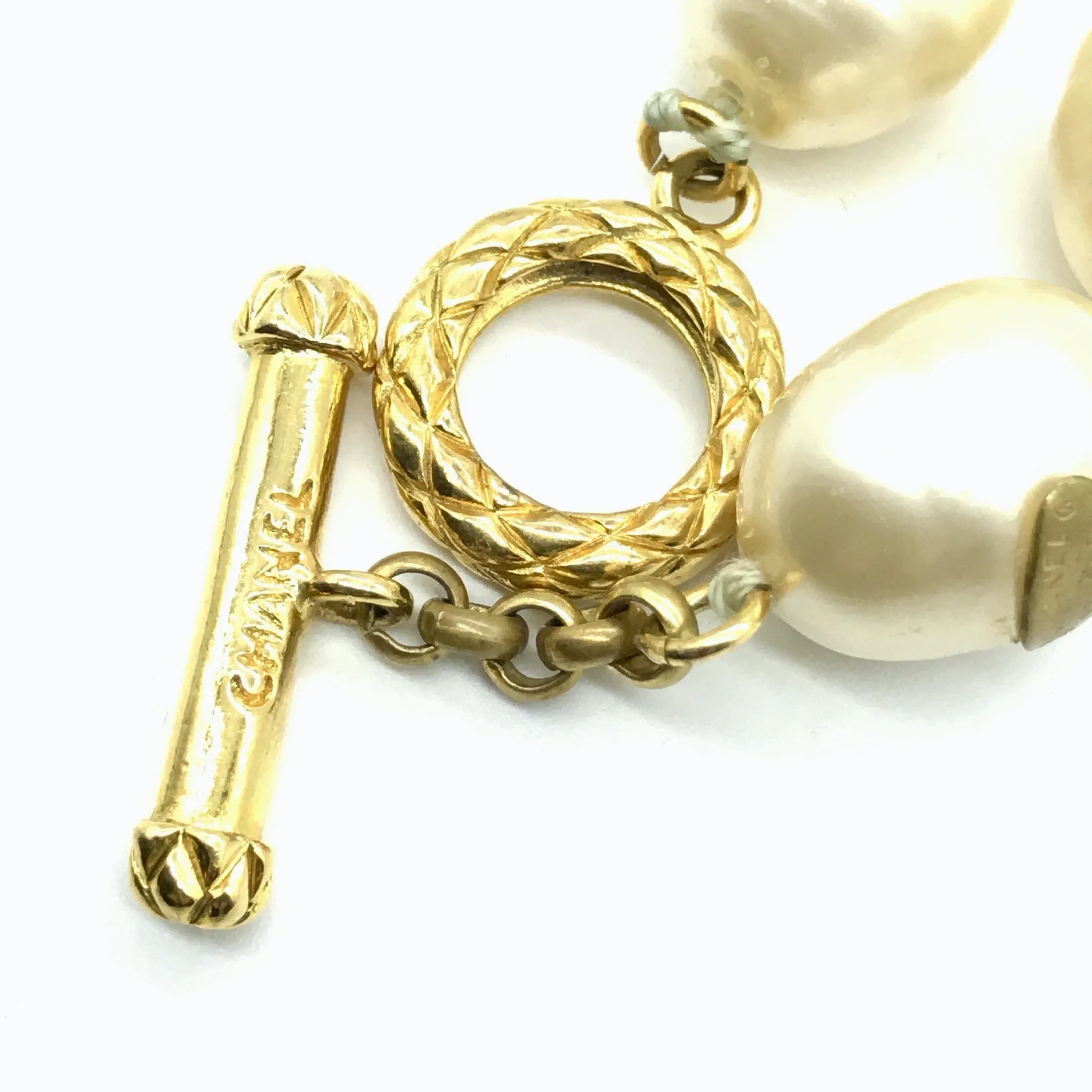 Vintage Chanel Oval pearl Bracelet